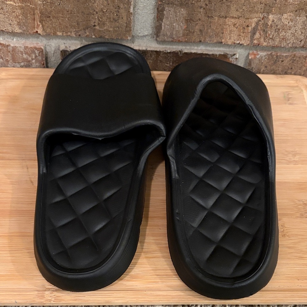 Men's Black Quilted Slide Sandals